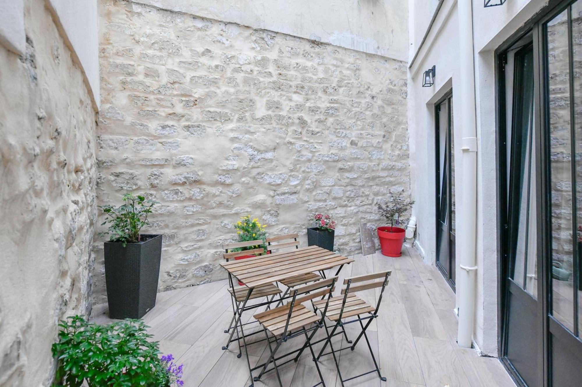 Parking Gratuit - Montmartre Charme & Patio Prive - Sacre-Coeur Metro Anvers Париж Екстериор снимка