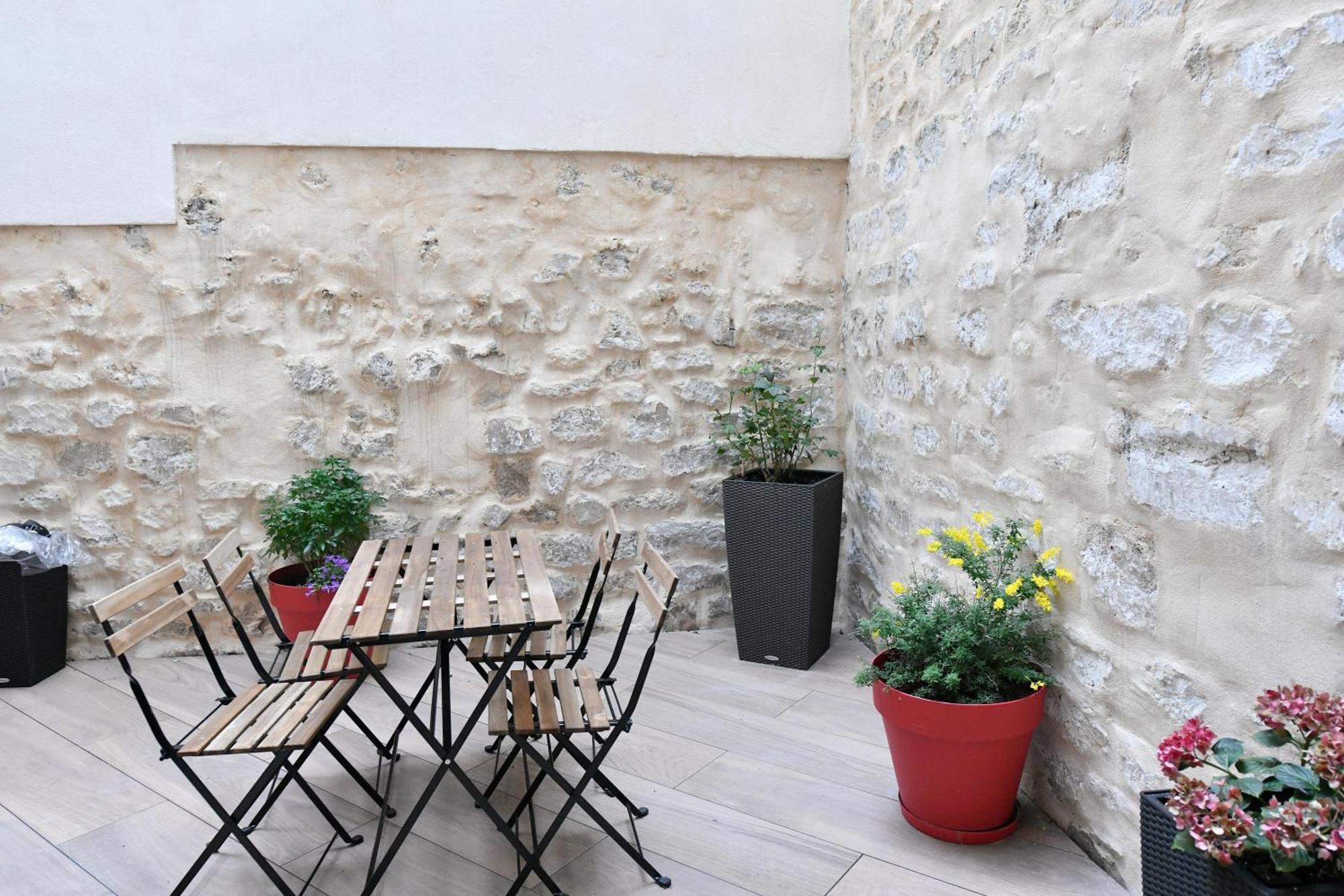 Parking Gratuit - Montmartre Charme & Patio Prive - Sacre-Coeur Metro Anvers Париж Екстериор снимка