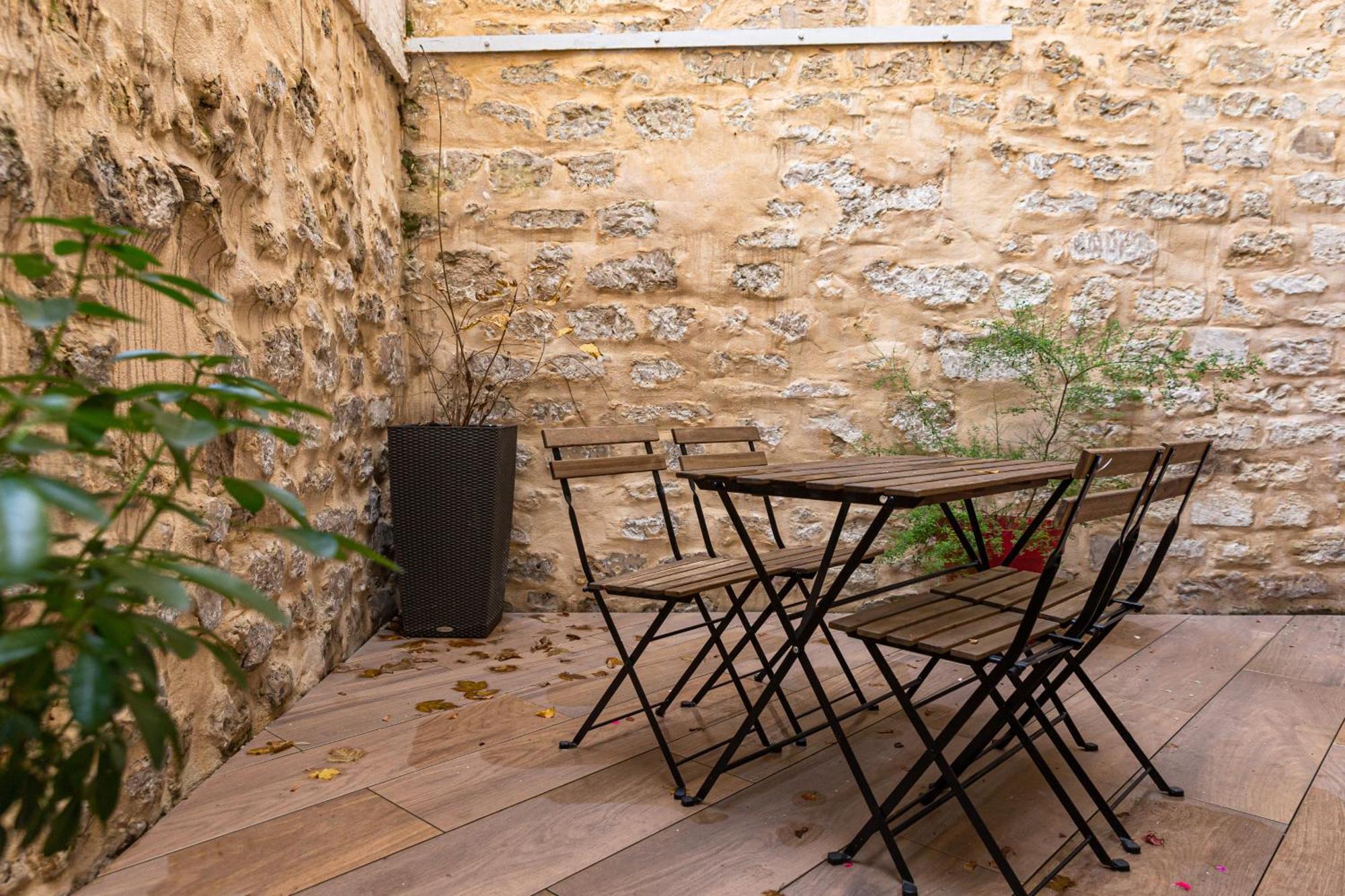 Parking Gratuit - Montmartre Charme & Patio Prive - Sacre-Coeur Metro Anvers Париж Екстериор снимка