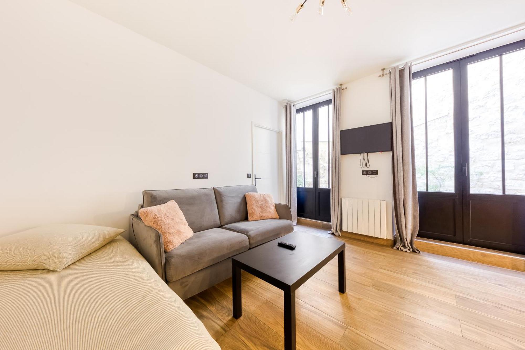 Parking Gratuit - Montmartre Charme & Patio Prive - Sacre-Coeur Metro Anvers Париж Екстериор снимка