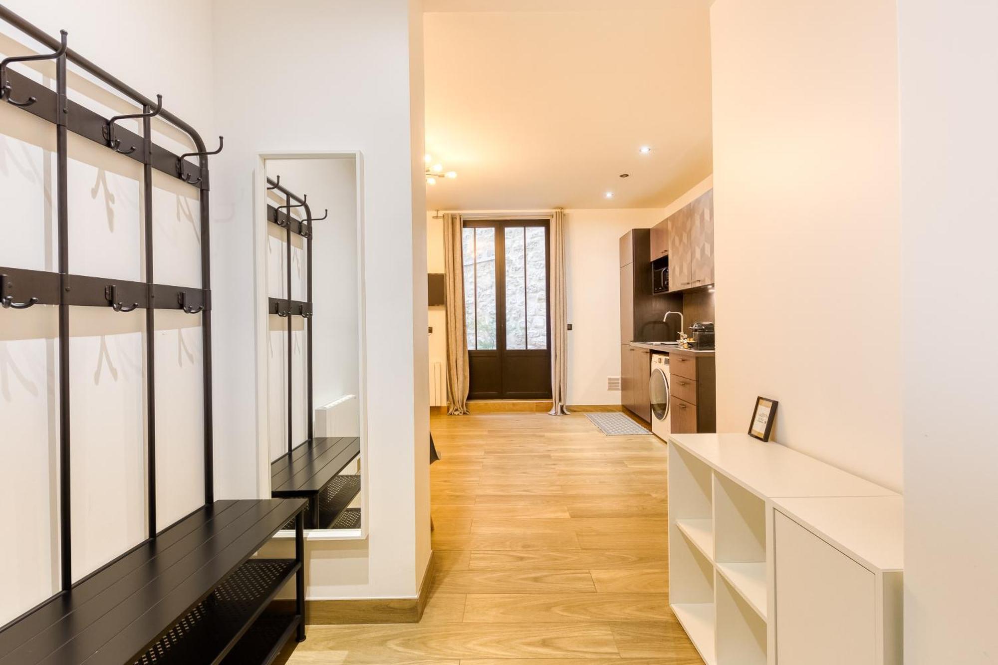 Parking Gratuit - Montmartre Charme & Patio Prive - Sacre-Coeur Metro Anvers Париж Екстериор снимка